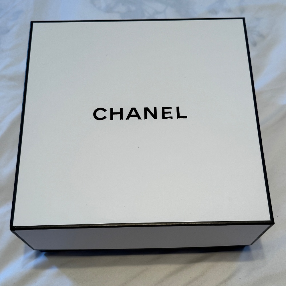 Authentic Chanel Small Box w/ Black Pouch & Envelope 9x9x13 Excellent